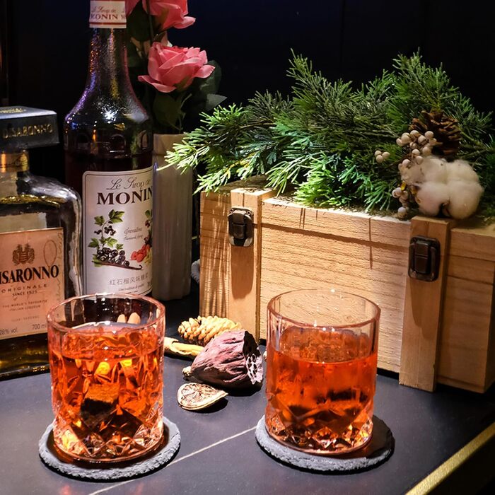 Подарунковий набір для віскі: 2 склянки 300 мл, 8 гранітних каменів для охолодження, 2 підставки, пінцет, рецепти коктейлів, дерев'яна коробка. Ідеальний подарунок чоловікові, татові на Різдво/День народження