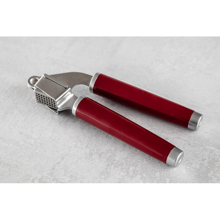 Прес для часнику KitchenAid з нержавільної сталі, придатна для миття в посудомийній машині – Almond Creme (імперський червоний)