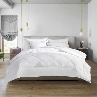 Ковдра CozyLux 200x200 см для всіх сезонів, ковдра з мікрофібри 300gsm, біла, дихаюча, 200x200 см