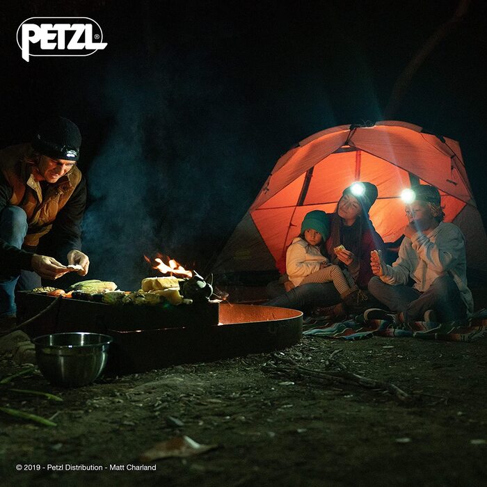 Передня фара Petzl E093FA01 Tikka, синя