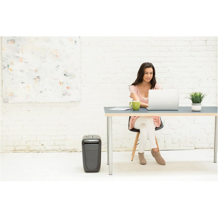 Шредер Powershred 60Cs: легкий, перехресне різання, 10 аркушів