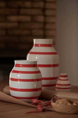 Ваза Kähler Omaggio: оригінальний дизайн з ручним розписом