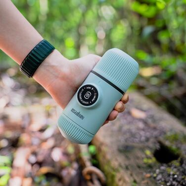 WACACO Nanopresso: портативна кавомашина еспресо, S-чохол, оновлена версія Minipresso, ручна кавомашина для подорожей (80 мл, колір арктичний блакитний)
