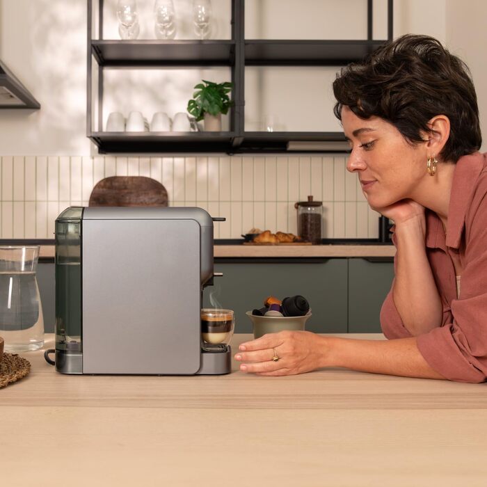 Кавомашина Cecotec Freestyle Compact Black: 1350W, Thermoblock, 20 Bar, 4-в-1 для еспресо, сумісна з Dolce Gusto, Nespresso, K-Fee, об'єм резервуару 800 мл