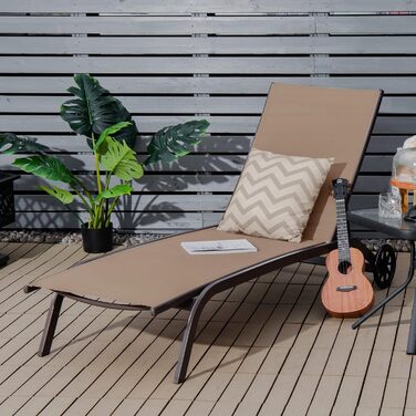 Шезлонг для саду та відпочинку COSTWAY з регульованою спинкою та тканиною, що швидко сохне, коричневий, до 150 кг