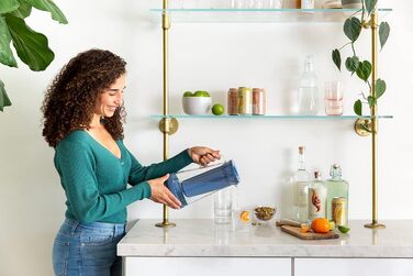 Фільтр для води LifeStraw Home: скляна кана з силіконовим дном, 1.6 л, Stormy Blue