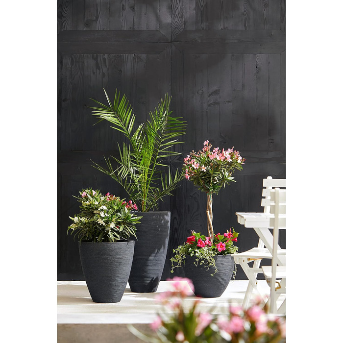 Ваза для квітів Dehner Vino | Кашпо, горщик для квітів | для кімнатних та садових рослин | сучасний, круглий, стійкий, міцний | рифлена поверхня | для використання в приміщенні та на вулиці | пластик | антрацит | Ø 40 см, висота 60 см