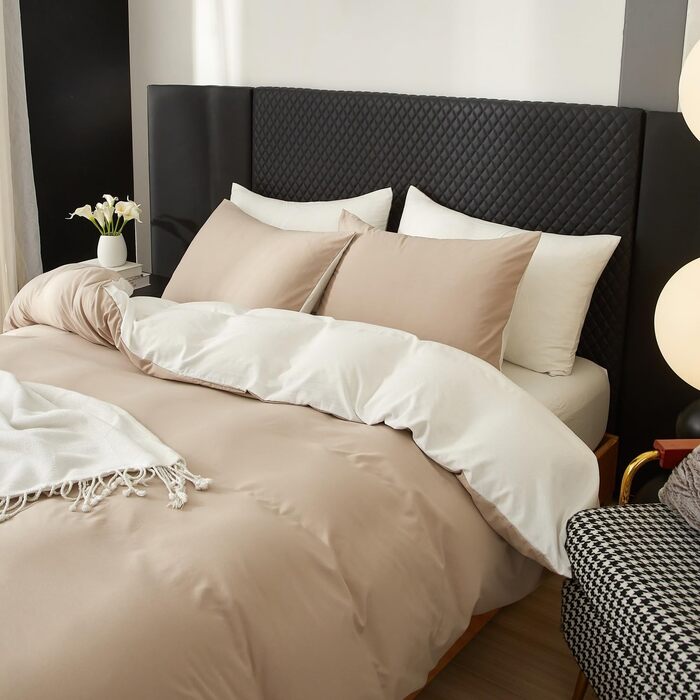 Бетліна з бавовни 200x220 см, зелена (темно-зелена, салатова), однотонна, естетична, двостороння, комплект: простирадло 200x220 см та 2 наволочки 80x80 см з блискавкою (бежева, біла)