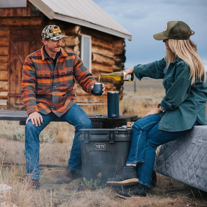 YETI Rambler Wine Chiller, сталевий ізольований охолоджувач для вина, блакитний колір Big Wave Blue