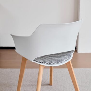 Набір з 4 кухонних стільців GrandCA HOME з масивних дерев'яних ніжок, м'яке сидіння, зелений колір