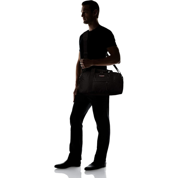 Дорожня сумка Eastpak COMPACT+ 24 л, чорна, 23x44x21 см