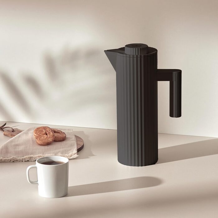 Термос Alessi Plissé MDL12 G - дизайнерський, чорний, 1 л (100 cl), з подвійними стінками, з термопластичного матеріалу