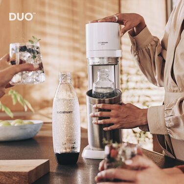 Сифон для води SodaStream Duo з CO2-циліндром, 2 скляними та 2 пластиковими пляшками по 1л (dishwasher safe), білий