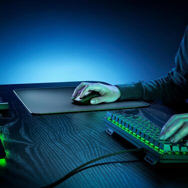 Скляний килимок для миші Razer Atlas — преміум ігровий килимок із загартованого скла, мікрогравірована гладка поверхня, стійкість до бруду та подряпин, чорний (450 x 400 x 5 мм)