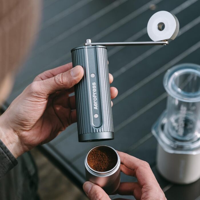 AeroPress Ручна кавомолка - Портативна кавомолка з титановими жорнами, 60 ступенів помелу, для AeroPress, еспресо, френч-пресу, мока