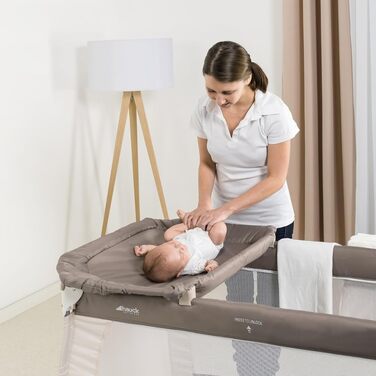 Дитяче туристичне ліжечко Hauck Babycenter Zoo з вкладкою для новонароджених, пеленальним столиком, ігровою дугою з музикою, поличкою для речей, колесами, матрацом і сумкою, регульоване по висоті, складане