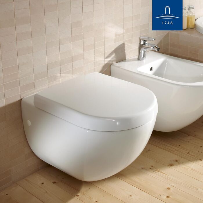 Сидіння для унітазу Villeroy & Boch Subway D-подібне, SoftClose, білий альпійський (Duroplast), 9M55S101