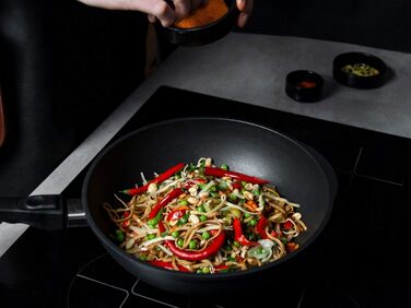 Wok AMT Gastroguss 32 см, алюмінієвий, індукційний, антипригарне покриття Lotan, литий, з ручкою