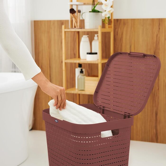 Кошик для білизни Rotho COUNTRY з кришкою, червоний, 55л, імітація ротангу, BPA Free
