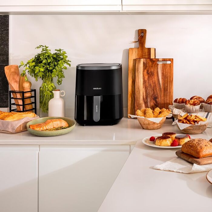Аерофритюрниця Cecotec Cecofry Fantastik Window 4000, 4 л, з вікном, 1400 Вт, сенсорне керування, 9 програм, чорна