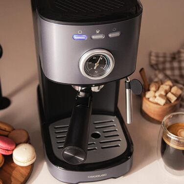 Еспресо-машина Cecotec Espressomaschine Compact Power Espresso 20 Retro Green – 1100 Вт, 20 бар, Thermoblock, парогенератор, сталь, манометр