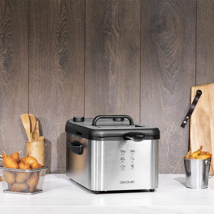 Фритюрниця Cecotec CleanFry Infinity 3000, 3 л, 2400 Вт, температурний режим до 190°C, таймер, фільтр OilCleaner, чорна