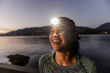 Налобний ліхтар PETZL Bindi, зелений, універсальний розмір