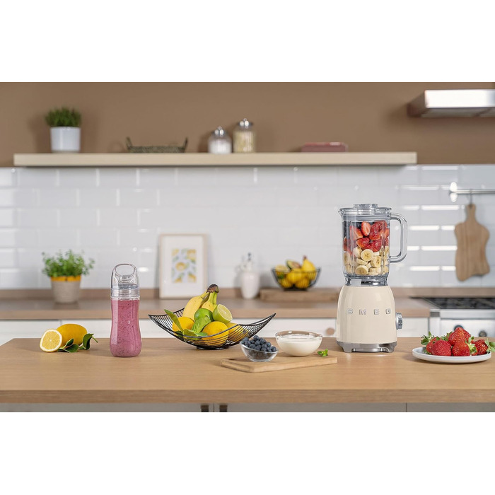 Міксер стаціонарний Smeg BLF03CREU 1.5 л кремового кольору, 800 Вт, 4 швидкості, автоматичні програми