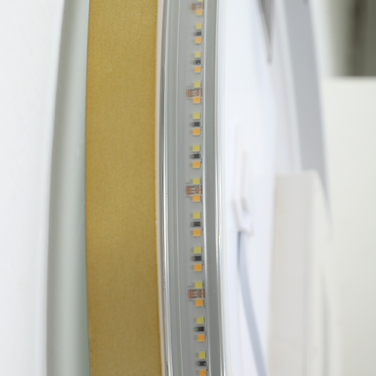 Дзеркало для ванної кімнати з підсвіткою LED, з функцією запобігання запотіванню, сенсорним керуванням та дисплеєм.