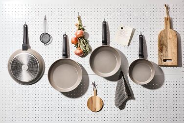 Набір керамічних сковорідок Fissler Ceratal Evo Classic 2 шт. (24 та 28 см), теплий сірий, без PFAS/PTFE, CookStar, Німеччина
