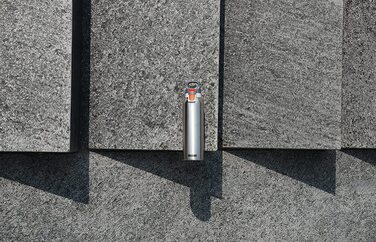 Термопляшка Sigg Hot & Cold ONE Light 0,55 л сіра