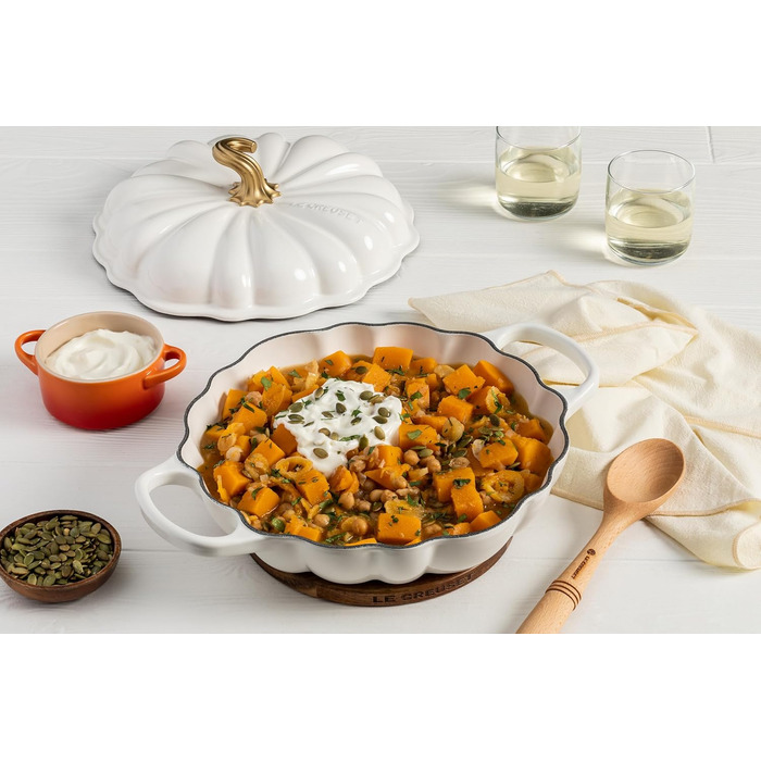 Каструля для тушкування Le Creuset з емальованого чавуну, 2.75 л, білий колір, серія Opulent Garden