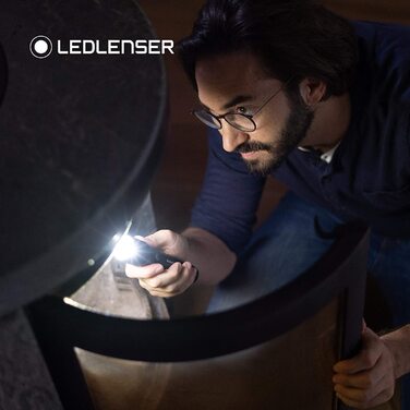 Ліхтарик Ledlenser P7R Core, 1400 лм, акумуляторний, водонепроникний, з фокусуванням, дальність 300 м, до 90 годин, магнітна зарядка