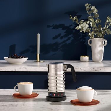 Електричний спінювач молока Nespresso Aeroccino 4, 120 мл кремової пінки, 240 мл гарячого молока, підходить для посудомийної машини, сріблястий