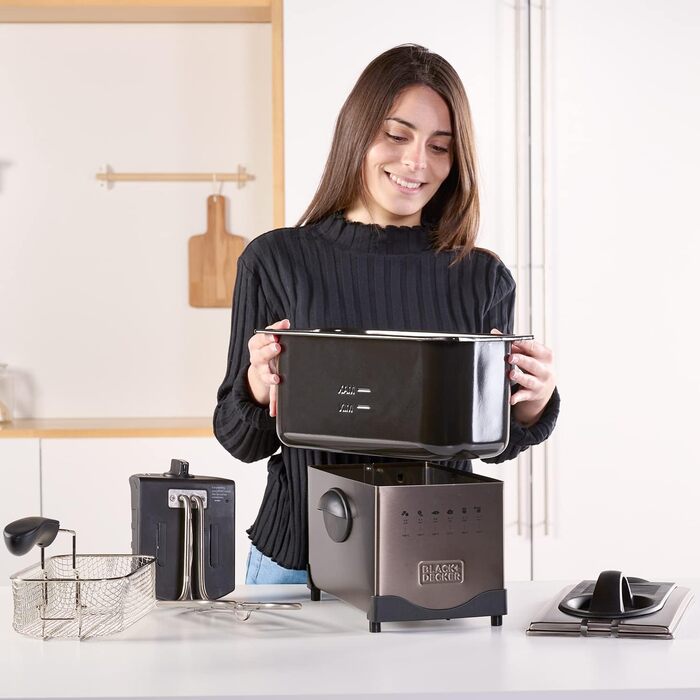 Електрична фритюрниця BLACK+DECKER BXDF2100E, 2100 Вт, 3 л, знімна чаша, нержавіюча сталь, сіра, регулювання температури, легке очищення, підходить для посудомийки