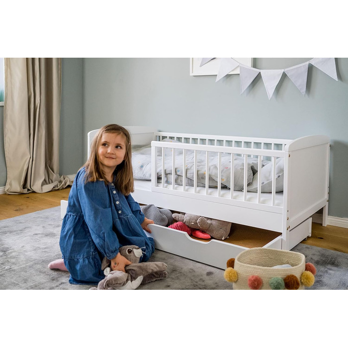 Дитяче ліжко Kids Collective 70x140 см з матрацом, висувною шухлядою, рейковим дном і бортиком безпеки, біле, з ящиком для білизни, виготовлене в Європі, для дітей до 6 років