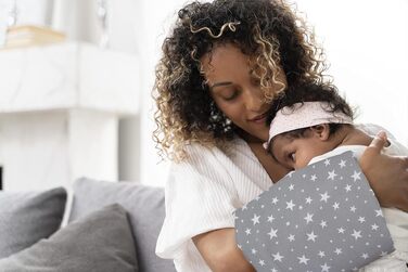 Подушка для годування Amilian Baby klein з наповнювачем, сіра (Sternchen Klein). Подушка-муфта для рук, 22x20 см, для подорожей