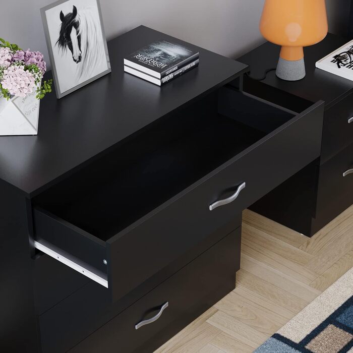 Комод Vida Designs Riano чорний, 4 шухляди з металевими ручками та напрямними, захист від деформації, меблі для спальні, 72x75x36 см