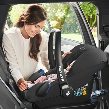 Автокрісло для новонароджених Maxi-Cosi Pebble Pro i-Size (0-12 місяців, 45-75 см), Essential Black