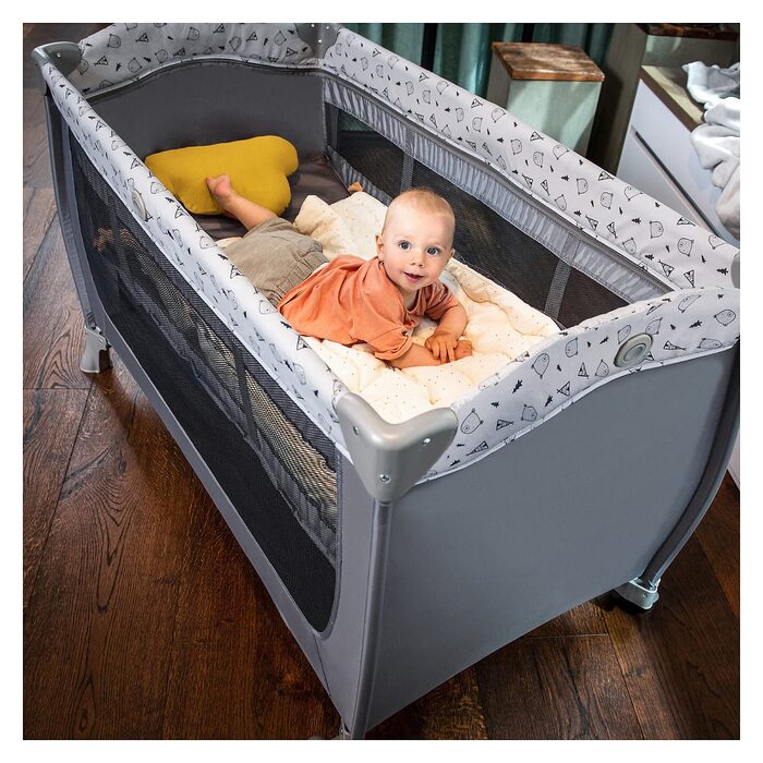 Дитяче туристичне ліжечко Hauck Sleep N Play Center Teddy Grey з люлькою для новонароджених, пеленатором, сумкою для транспортування, колесами, лазом, компактне складання, для малюків від народження до 15 кг