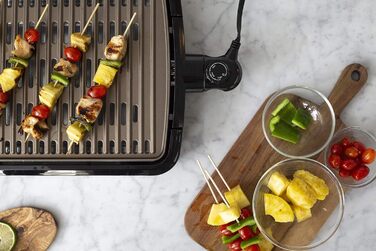Електричний гриль George Foreman Smokeless для дому, бездимний, антипригарний, з піддоном для жиру, регулятором температури, вертикальне зберігання, модель 25850-56