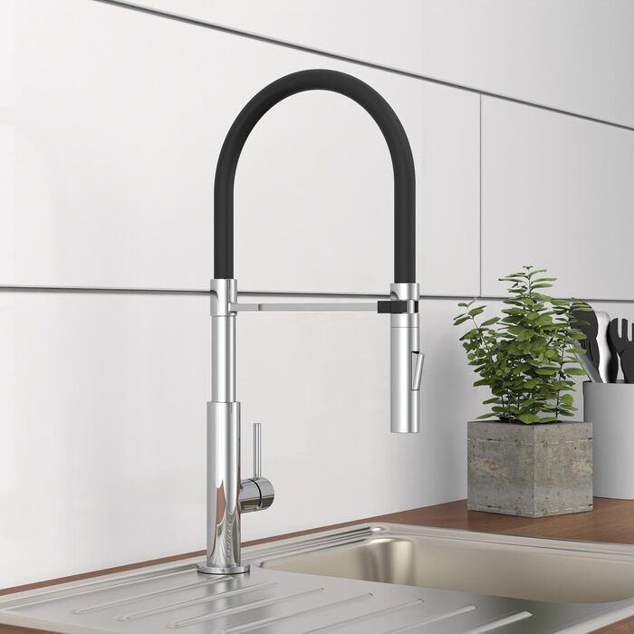 Змішувач кухонний Schütte 23138 з гнучким шлангом Soft Touch, поворотний на 360°, нержавіюча сталь/чорний