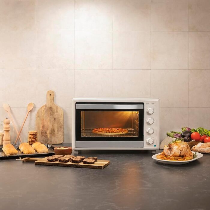 Конвекційна піч Cecotec 46 літрів Bake&Toast 4600 White Gyro. 2000 Вт, внутрішнє освітлення, 12 функцій, температура до 230°C, подвійне скло, з обертовим шампуром, білий