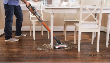 Акумуляторний пилосос BLACK+DECKER 4в1 18В 2.0Аг, безмішковий, для підлоги та ручний, з електрощіткою, бездротовий, комплект з насадкою для щілин, акумулятором, зарядним пристроєм і настінним кріпленням, Titanium/Orange