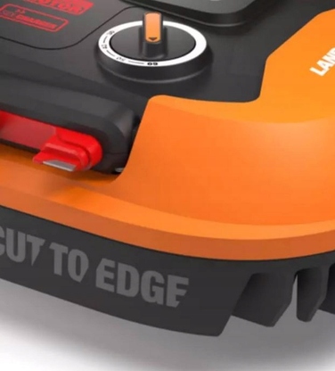 Робот-газонокосарка Worx LANDROID M600 Plus WR166E для площ до 600 м² + Гараж WA0810