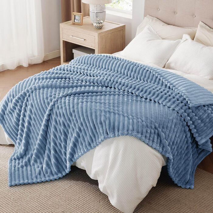 BEDSURE Плед великий 220x240 см, вовняний, флісовий, для дивана та кімнати, теплий, м'який, небесно-блакитний