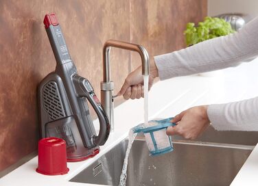 Акумуляторний ручний пилосос BLACK+DECKER 12V, безмішковий, циклонний, з довгою та висувною щілинною насадкою, зарядна станція