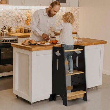 Дитяча підставка-помічник COSYLAND Lernturm (Montessori) з регулюванням висоти, 3 рівні, масив дерева з захистом від перекидання, натуральний колір та чорний (80 x 45 x 40 см)
