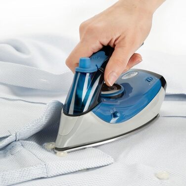 BLACK+DECKER BXIR1000E – Дорожня праска 1000 Вт, подвійна напруга 120/240 В, паровий удар 50 г/хв, постійна подача пари 20 г/хв, нержавіюча сталь, синя