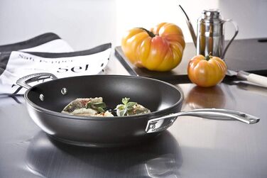 Сковорода LE CREUSET з антипригарним покриттям, діаметр 30 см, для всіх типів плит (включно з індукцією), антрацит/срібло